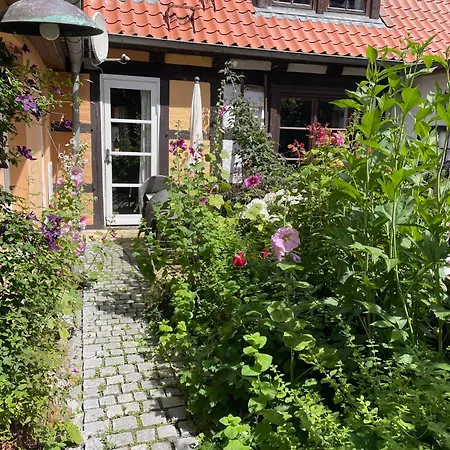 Klosterhäuschen in Stralsund-3